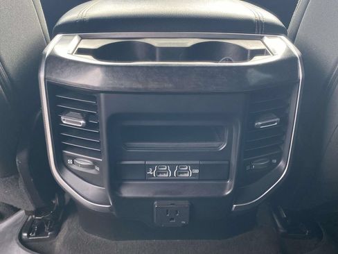 Used 2019 RAM 1500 Big Horn AWD/4WD image 12