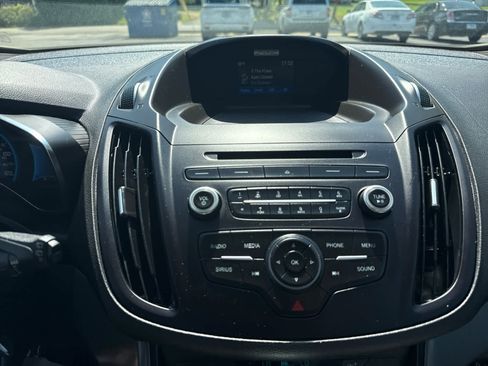 Used 2017 Ford C-MAX SE image 20