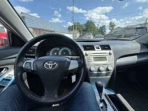Used 2010 Toyota Camry SE image 21