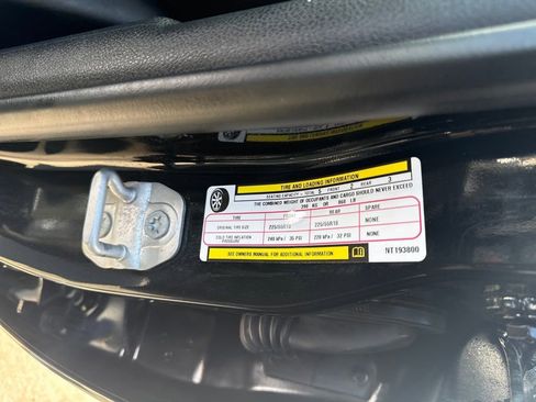 Certified 2022 Jeep Compass Limited image 35