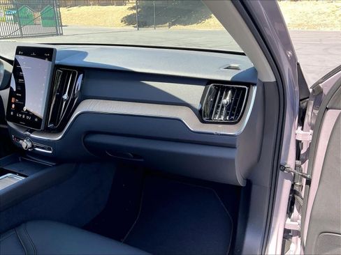 New 2026 Volvo XC60 B5 Core image 28