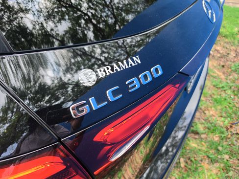 Used 2023 Mercedes-Benz GLC 300 4MATIC image 7