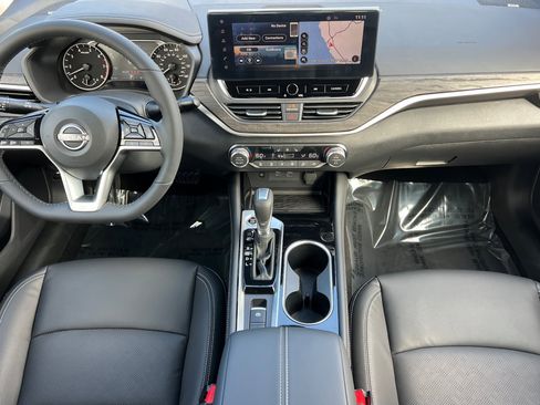 New 2025 Nissan Altima 2.5 SL image 16