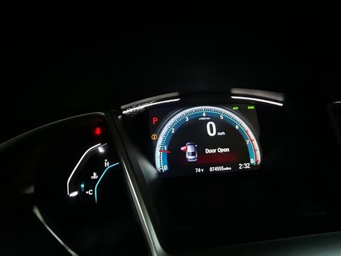 Used 2019 Honda Civic EX image 14