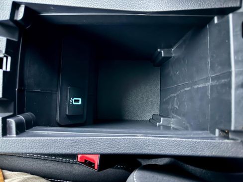 Used 2019 Ford Escape SE image 28