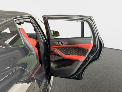 Used 2025 BMW X6 M Competition image 25