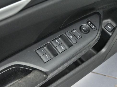 Used 2020 Honda Civic LX image 10