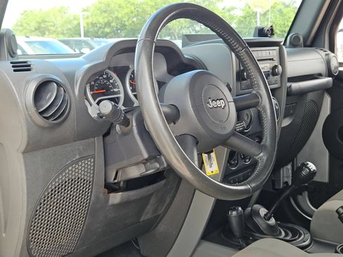 Used 2007 Jeep Wrangler Rubicon AWD/4WD image 10