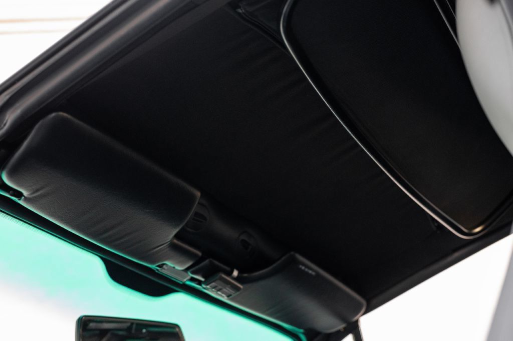Used 1995 Porsche 911 Cabriolet image 34