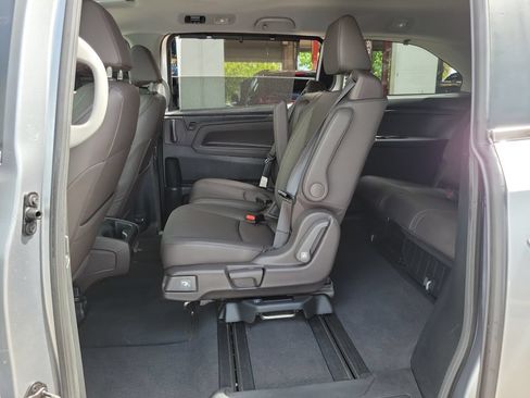 Used 2021 Honda Odyssey EX-L image 9