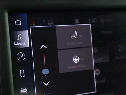 Used 2024 Chrysler Voyager LX FWD image 6