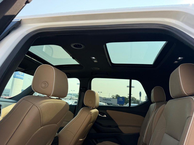 Used 2023 Chevrolet Traverse Premier w/ LPO, Floor Liner Package AWD/4WD image 11