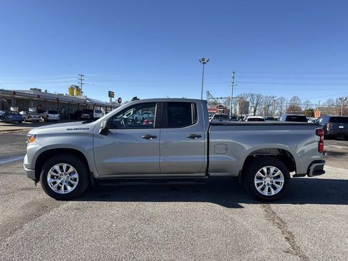 Certified 2023 Chevrolet Silverado 1500 Custom image 4