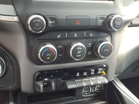 Used 2023 RAM 1500 Big Horn AWD/4WD image 12