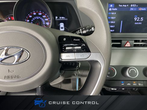 Used 2021 Hyundai Elantra SE FWD image 23