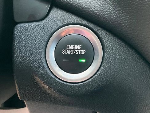 Used 2024 Chevrolet Equinox LT image 24