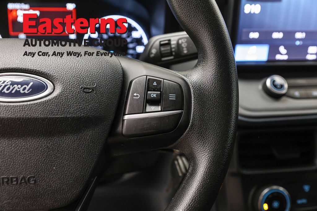 Used 2024 Nissan Armada SL w/ Captain's Chairs Package AWD/4WD image 47