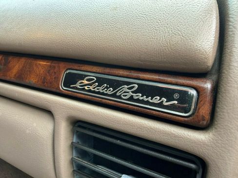 Used 1996 Ford Bronco Eddie Bauer AWD/4WD image 31
