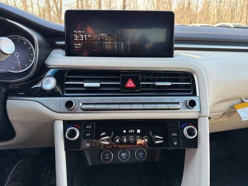 Used 2026 Genesis G70 2.5T image 23