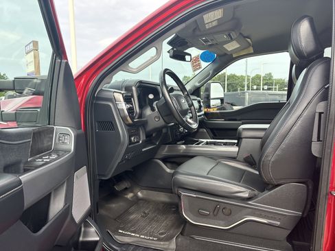 Used 2024 Ford F550 4x4 SuperCab Super Duty image 12
