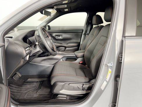 Certified 2025 Honda HR-V Sport image 5