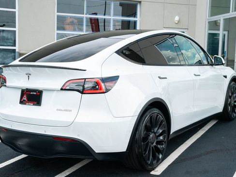 Used 2022 Tesla Model Y Performance AWD/4WD image 11