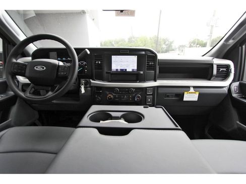 New 2025 Ford F350 XL w/ XL Chrome Package image 8