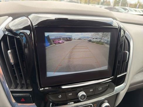 Used 2018 Chevrolet Traverse LT w/ LPO, 'HIT The Road' Package AWD/4WD image 22