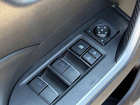 Used 2025 Toyota RAV4 XLE AWD/4WD image 25