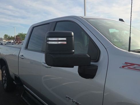Used 2021 Chevrolet Silverado 2500 LT w/ Convenience Package AWD/4WD image 5