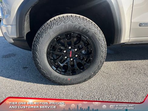 New 2026 GMC Canyon Elevation w/ Technology Package image 9