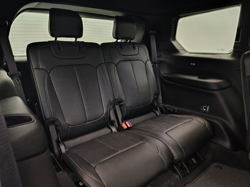 New 2026 Jeep Grand Cherokee L Limited AWD/4WD image 27
