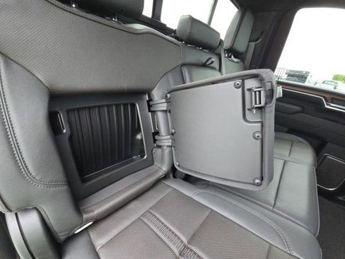 Used 2025 Chevrolet Silverado 3500 High Country w/ High Country Premium Package AWD/4WD image 17