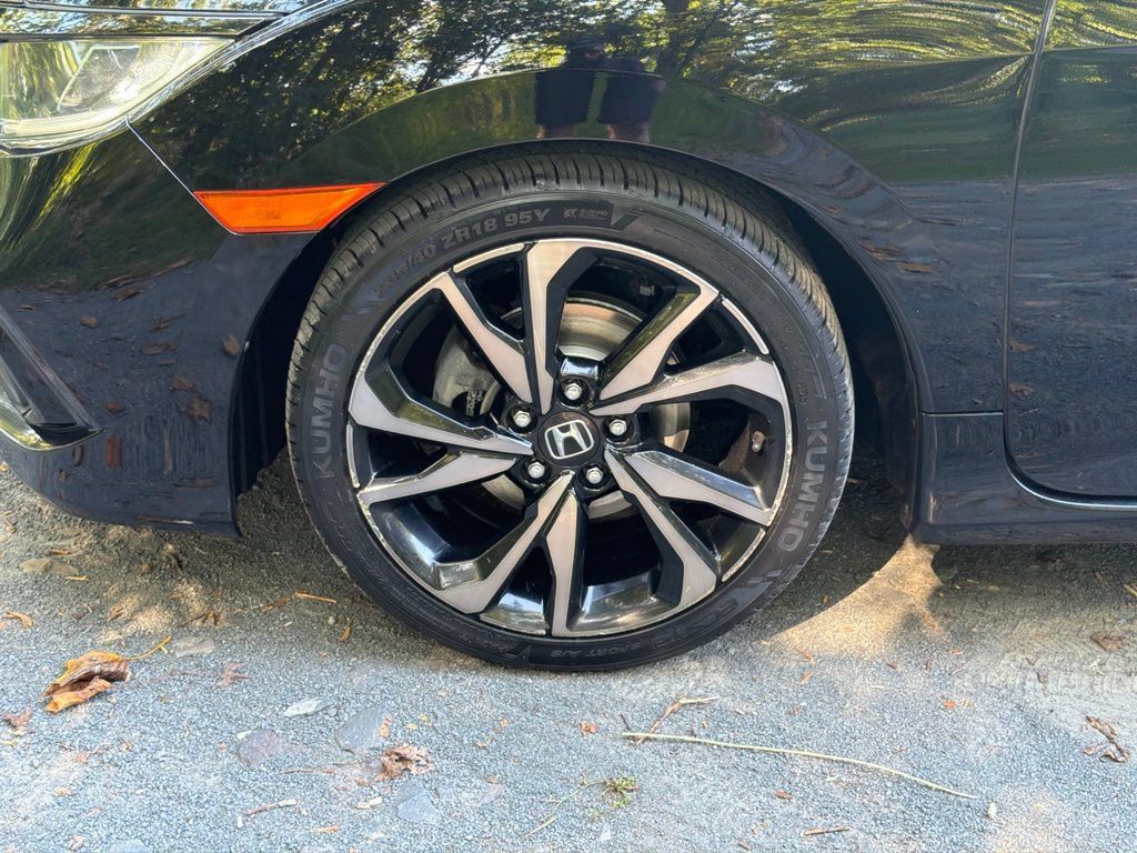 Used 2019 Honda Civic Sport image 5
