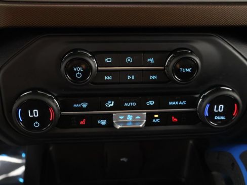 Used 2023 Ford Bronco Outer Banks w/ Sasquatch Package AWD/4WD image 49