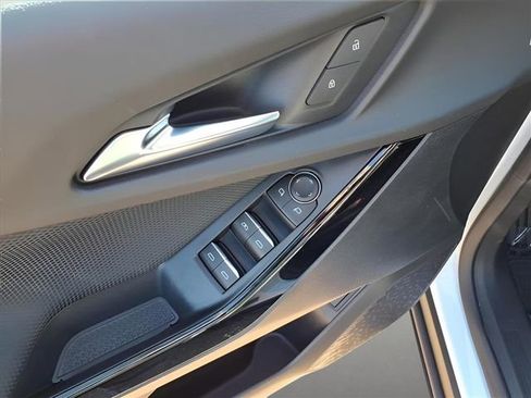 New 2026 Chevrolet Equinox RS image 17