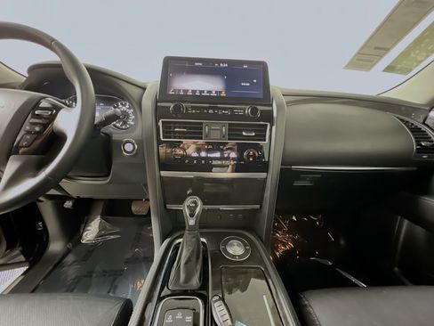 Used 2024 INFINITI QX80 Luxe RWD image 25