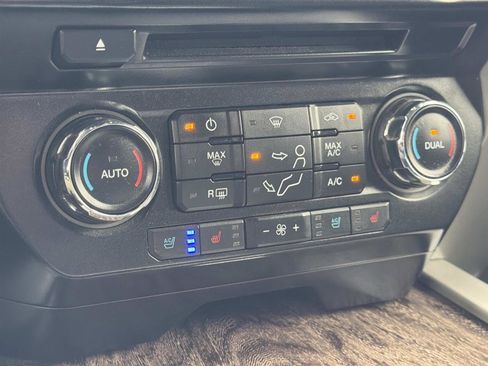 Used 2017 Ford F250 Lariat w/ Lariat Value Package image 23