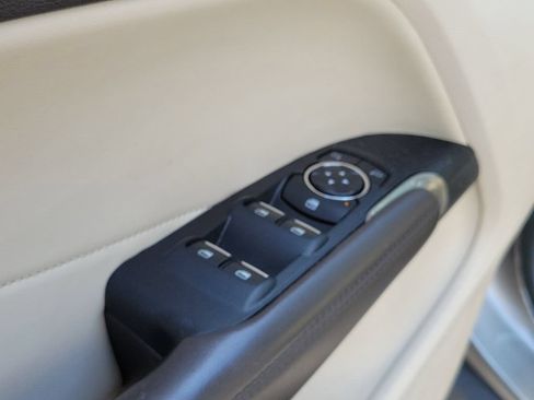 Used 2017 Lincoln MKC Premiere FWD image 21