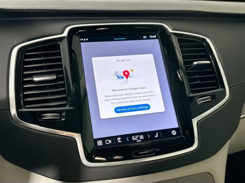 New 2025 Volvo XC90 B6 Ultra w/ Lounge Package image 11