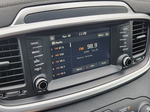 Used 2020 Kia Sorento S AWD/4WD image 16