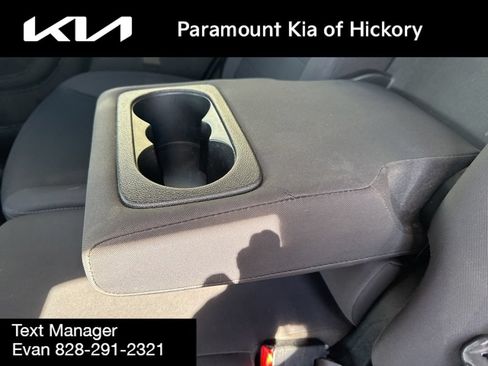 Used 2017 Kia Sorento FWD image 14