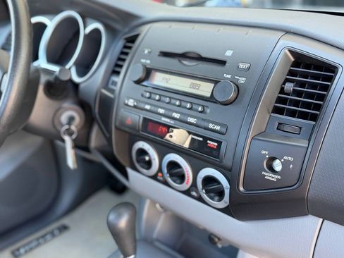 Used 2006 Toyota Tacoma 2WD Regular Cab image 31