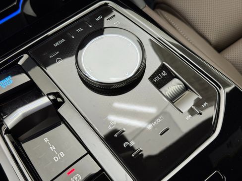 Used 2024 BMW i5 eDrive40 w/ M Sport Package image 37