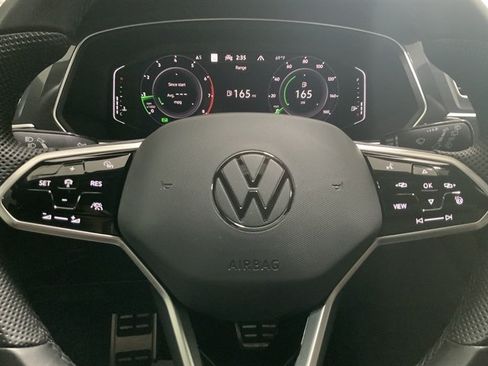 Used 2024 Volkswagen Tiguan SEL R-Line AWD/4WD image 27