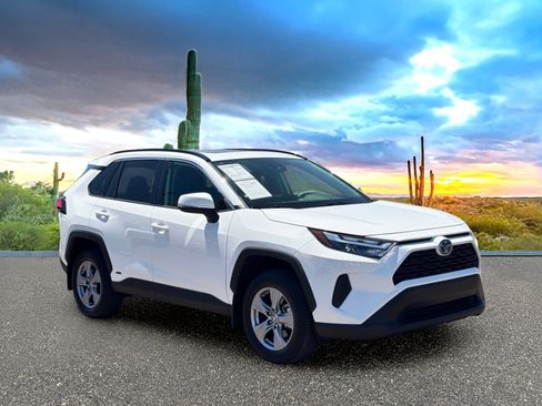 Used 2024 Toyota RAV4 XLE w/ Convenience Package AWD/4WD image 7