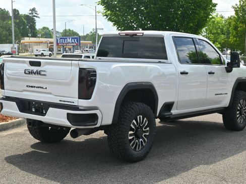 Used 2025 GMC Sierra 2500 Denali Ultimate image 15