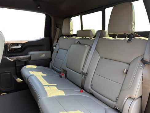 Used 2020 Chevrolet Silverado 1500 LTZ w/ LTZ Plus Package image 13