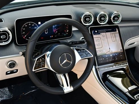 Used 2025 Mercedes-Benz CLE 300 4MATIC Cabriolet image 13