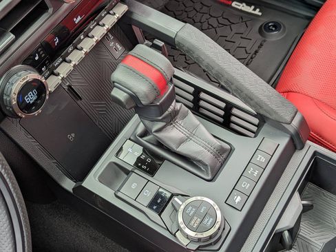 Used 2025 Toyota Tacoma TRD Pro AWD/4WD image 16